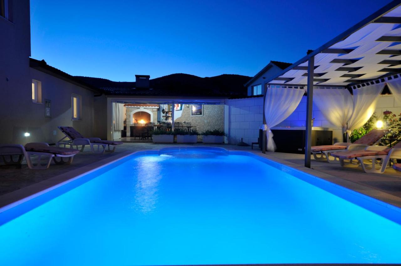 Beautiful Holiday Home "Villa Luka" Kastel Stafilic Luaran gambar
