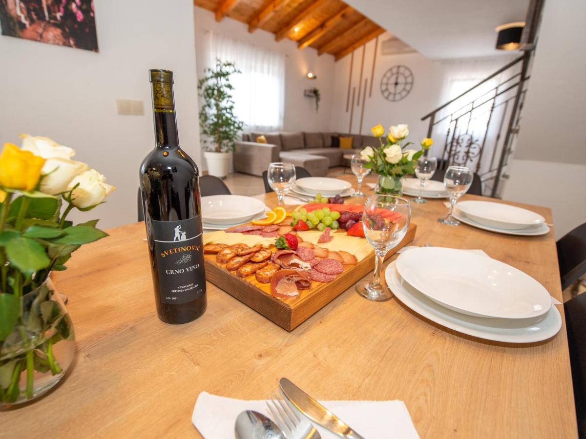 Beautiful Holiday Home "Villa Luka" Kastel Stafilic Luaran gambar