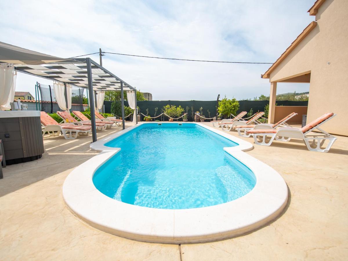 Beautiful Holiday Home "Villa Luka" Kastel Stafilic Luaran gambar