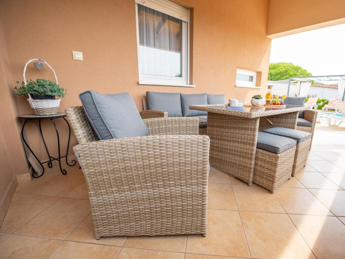Beautiful Holiday Home "Villa Luka" Kastel Stafilic Luaran gambar