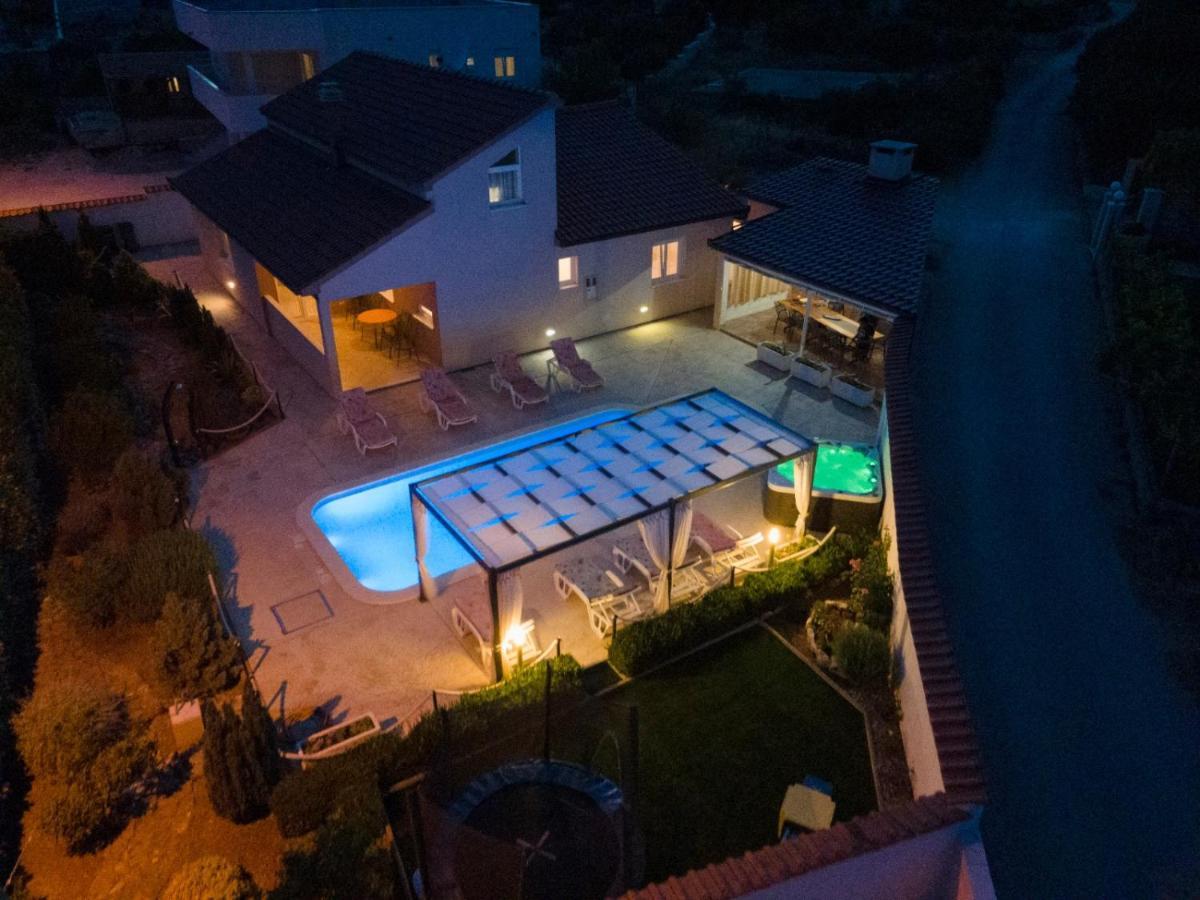 Beautiful Holiday Home "Villa Luka" Kastel Stafilic Luaran gambar