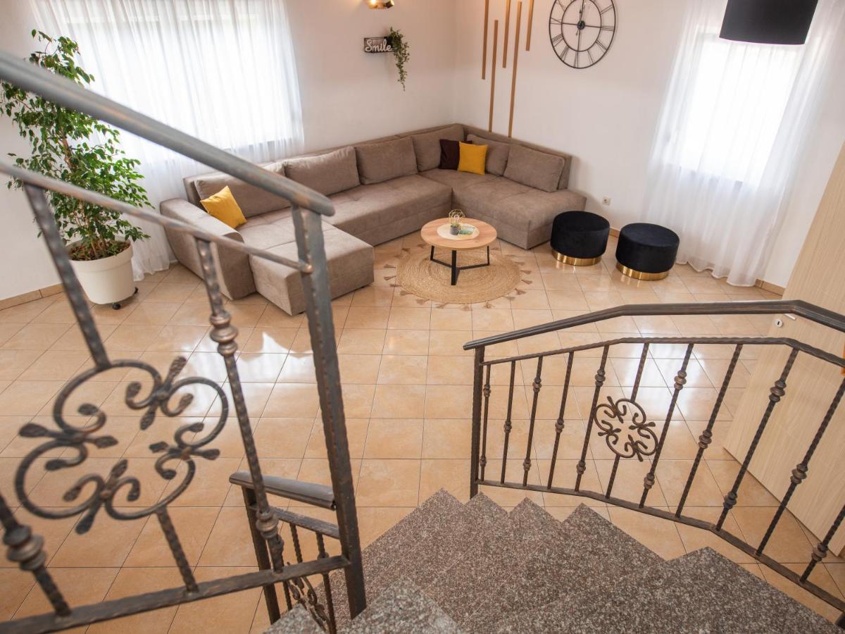 Beautiful Holiday Home "Villa Luka" Kastel Stafilic Luaran gambar